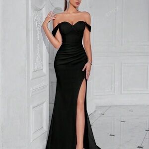Elegant Black Off-Shoulder Evening Gown